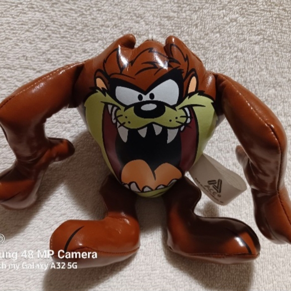 Figurine Taz Tasmanian Devi Hanging 15inch Looney Tunes Warner Bros Rutten
